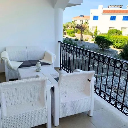 Apartman Family-Friendly Apartment Just Steps Away From The Sea