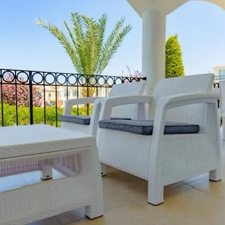 Apartment Family-friendly Just Steps Away From The Sea Kyrenia (Northern Cyprus)